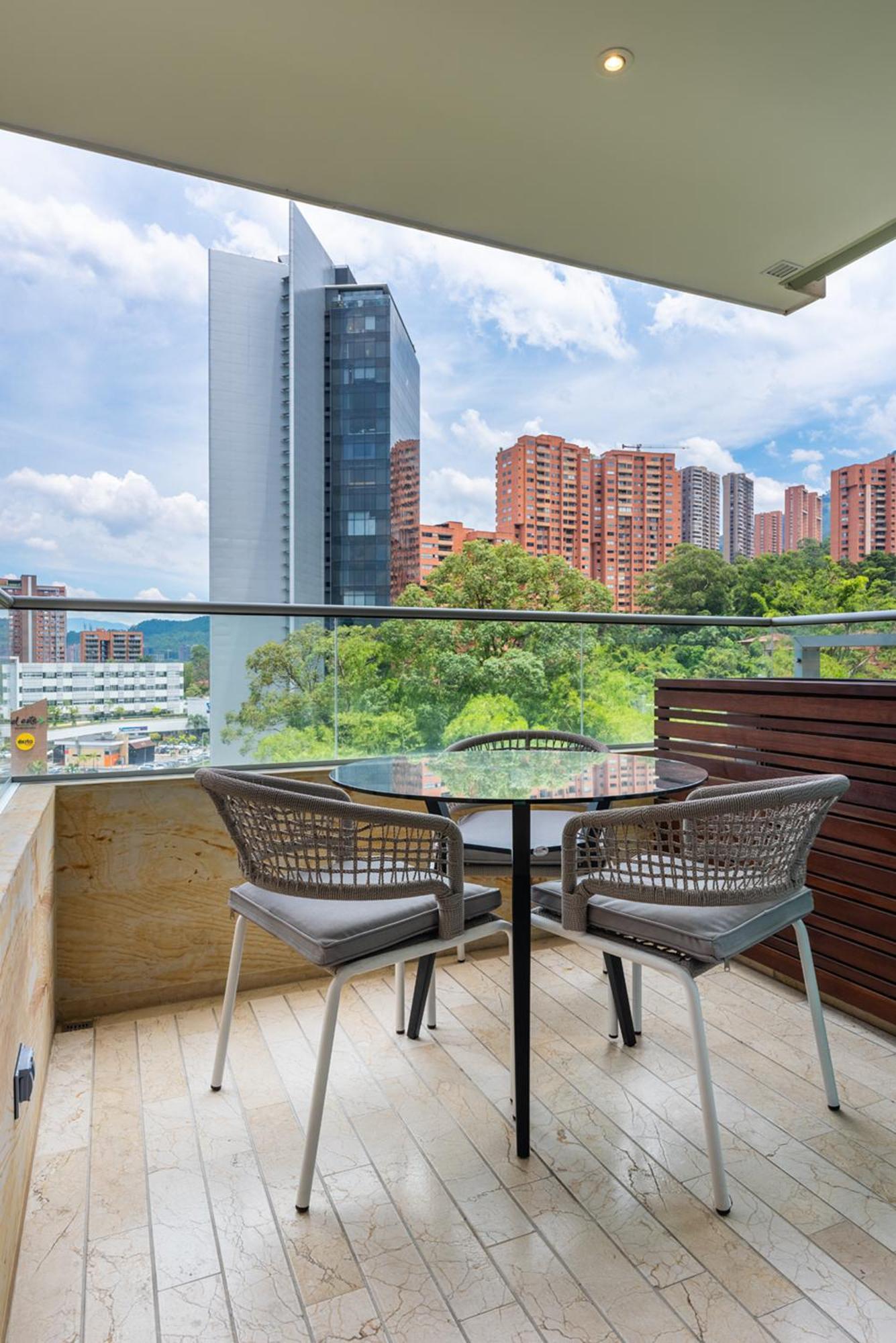 Estelar La Torre Suites Медельин Экстерьер фото
